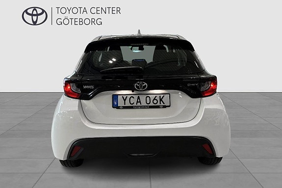 Toyota Yaris 5 of 11