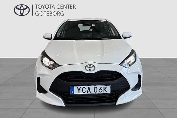 Toyota Yaris 6 of 11
