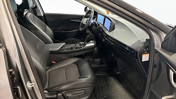 Kia EV6 3 of 20