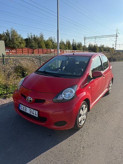 Toyota Aygo 4 of 8