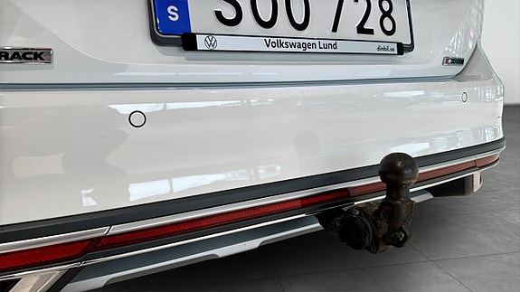 Volkswagen Passat Alltrack 13 of 13