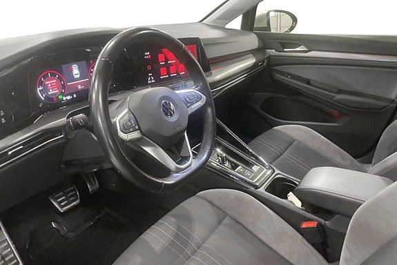 Volkswagen Golf Alltrack 10 of 18