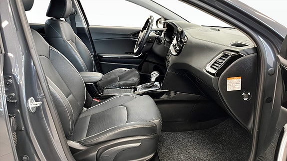 Kia XCeed 3 of 9
