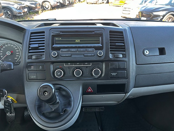 Volkswagen Transporter 17 of 19