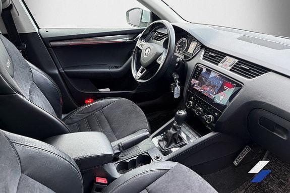 Skoda Octavia Scout 7 of 10
