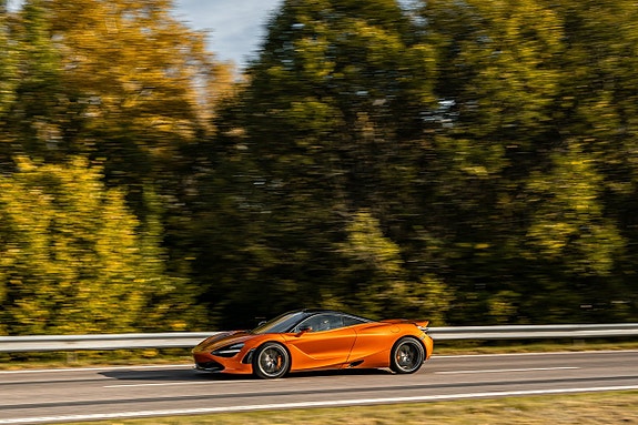 McLaren 720S 14 of 30