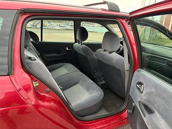 Renault Megane I 8 of 10