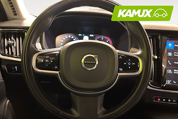 Volvo V90 Cross Country 13 of 25