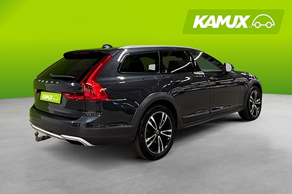 Volvo V90 Cross Country 4 of 25
