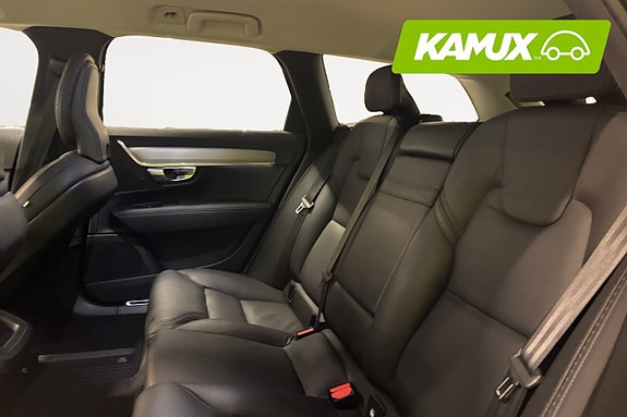 Volvo V90 Cross Country 14 of 25