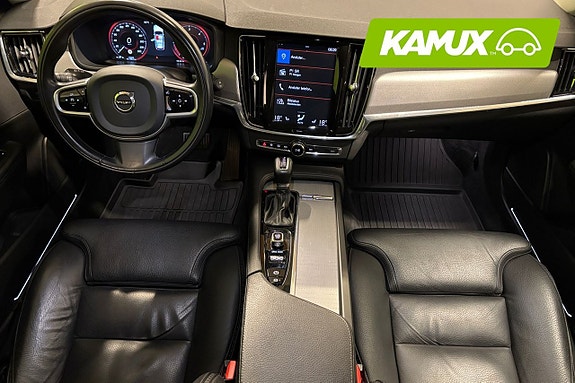 Volvo V90 Cross Country 10 of 25