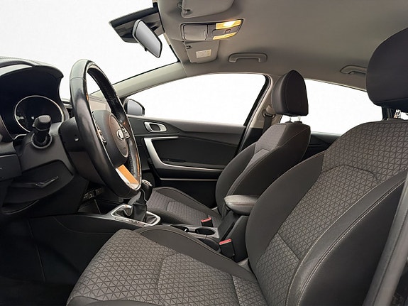 Kia Ceed 10 of 30