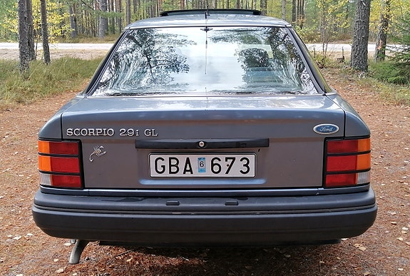 Ford Scorpio 4 of 11