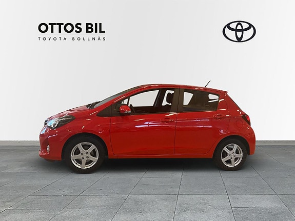 Toyota Yaris 3 of 10