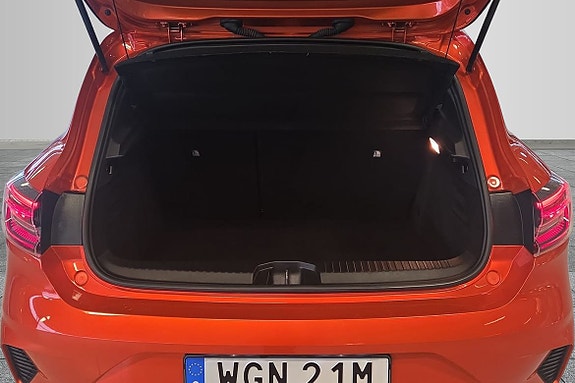 Renault Clio 9 of 13