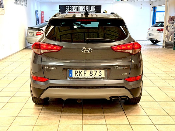 Hyundai Tucson 4 of 16