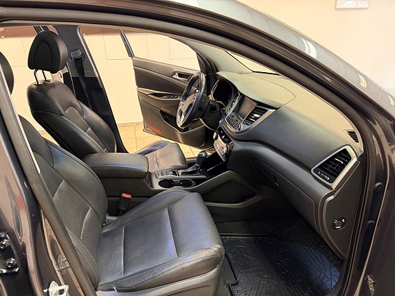 Hyundai Tucson 14 of 16