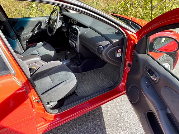 Chrysler Neon 14 of 17