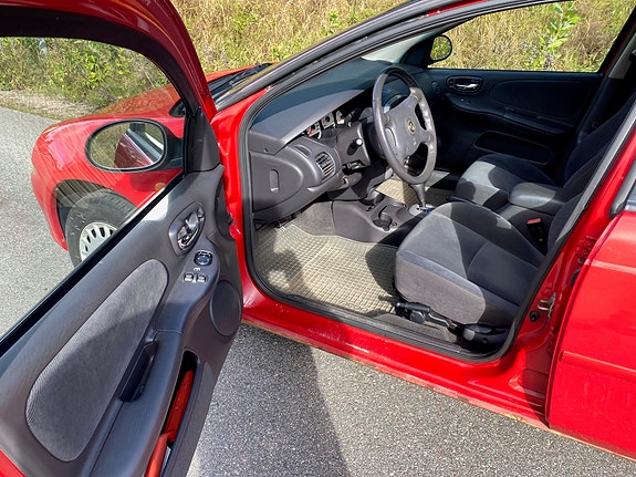 Chrysler Neon 16 of 17