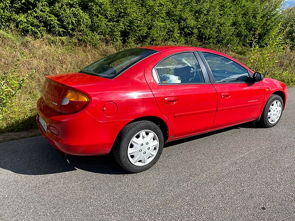 Chrysler Neon 3 of 17