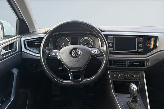 Volkswagen Polo 13 of 17