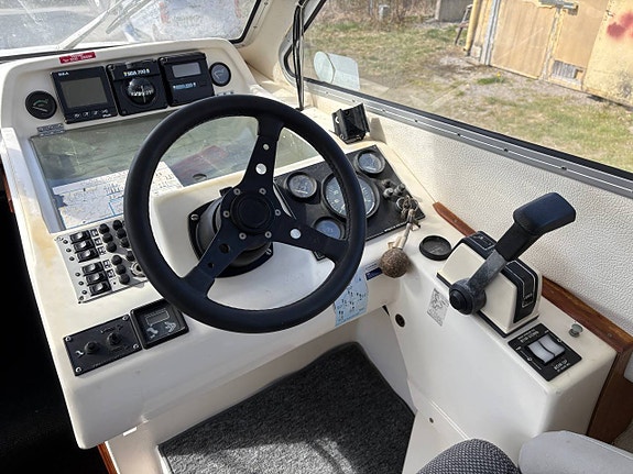 BELLA 7501 Volvo Penta -95 Sjösatt 8 of 12