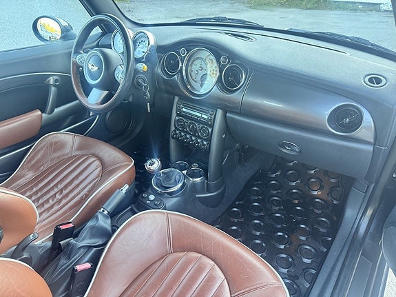 MINI Cooper 4 of 9