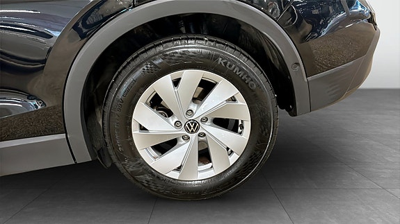 Volkswagen Tiguan 6 of 13
