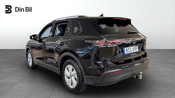 Volkswagen Tiguan 3 of 13