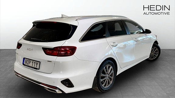 Kia Ceed 2 of 9