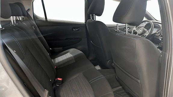 Nissan Leaf 5 of 12