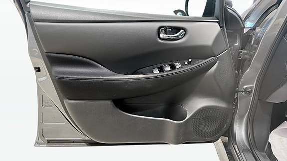 Nissan Leaf 11 of 12