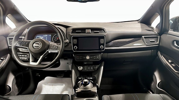 Nissan Leaf 4 of 12