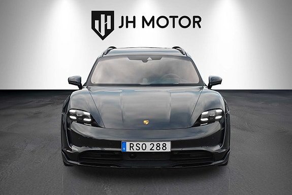 Porsche Taycan 4S 10 of 26
