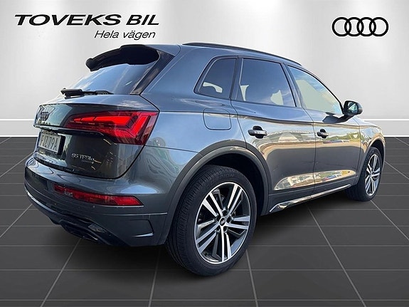 Audi Q5 4 of 22