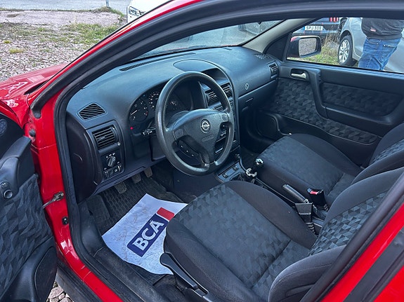 Opel Astra 14 of 21