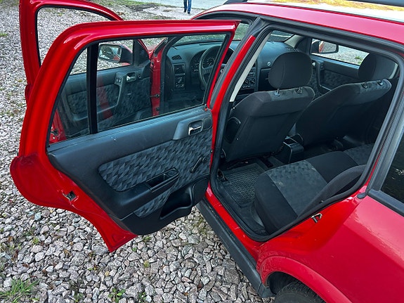Opel Astra 9 of 21