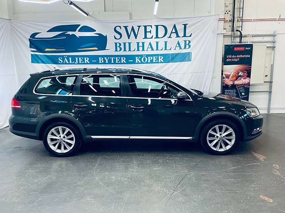 Volkswagen Passat Alltrack 3 of 23
