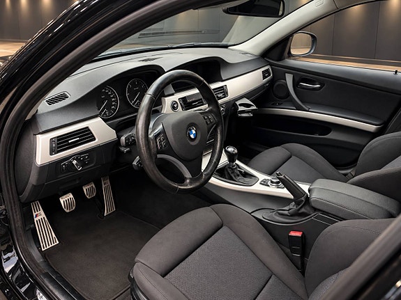 BMW 320d 3 of 3