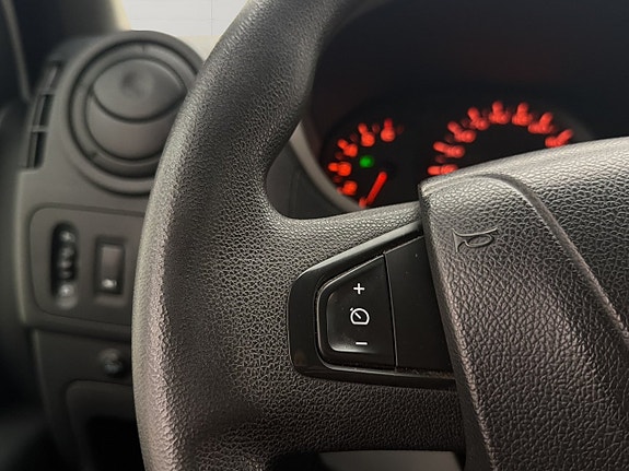 Renault Master 18 of 24
