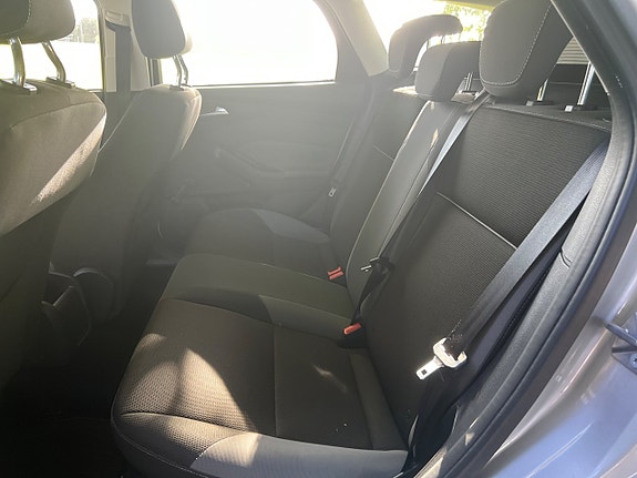 Ford Focus 13 of 16