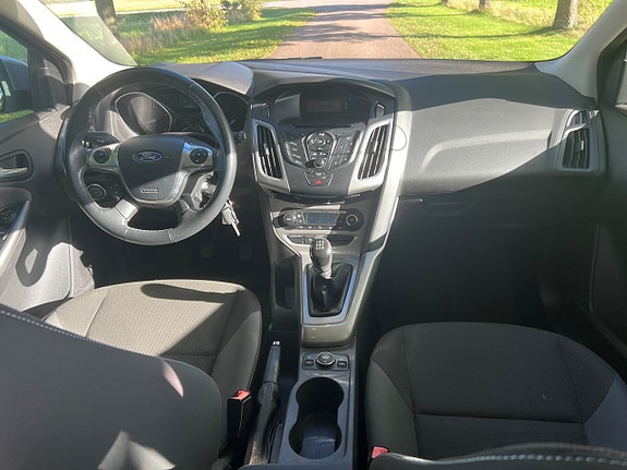 Ford Focus 9 of 16