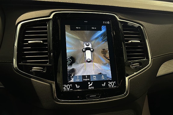 Volvo XC90 20 of 23