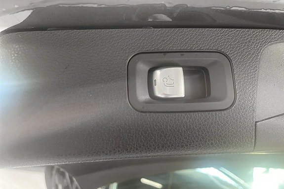 Mercedes-Benz E220 15 of 16
