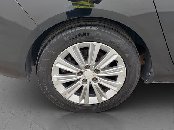 Peugeot 308 SW 29 of 30
