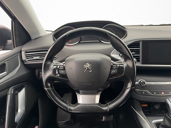 Peugeot 308 SW 22 of 30