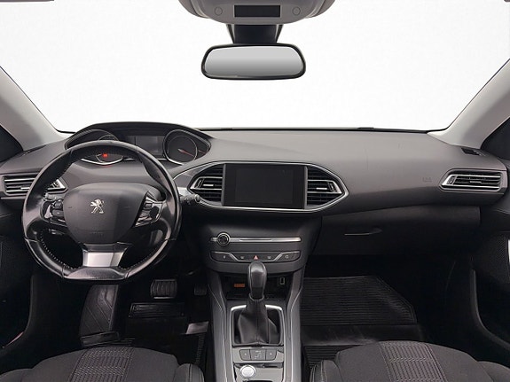 Peugeot 308 SW 12 of 30
