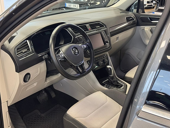 Volkswagen Tiguan 14 of 21