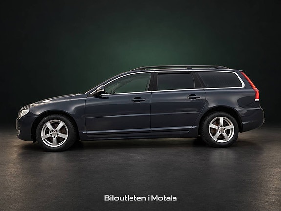 Volvo V70 2 of 11