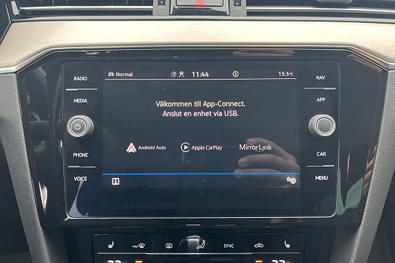 Volkswagen Passat 13 of 18